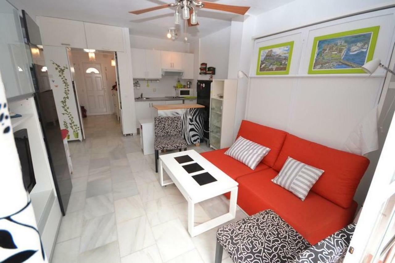 Flamenquito Apartment มานิลบา ภายนอก รูปภาพ